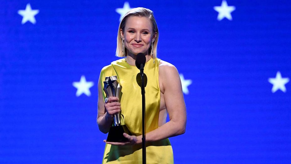 Kristen Bell with her Critics' Choice Award; Credit: Kevin Winter/Getty Images for Critics Choice Association